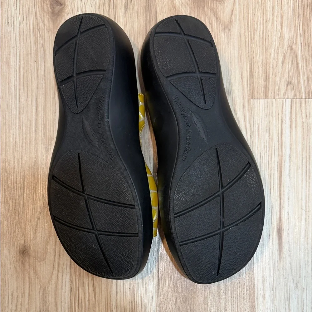 Barefoot Freedom by Drew Abby Sandals Women’s 8.5 Yellow Bone Orthopedic Sandals